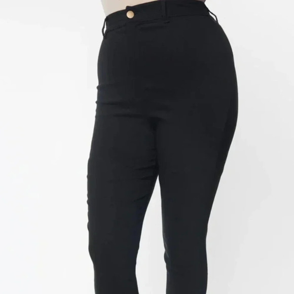 Size 4X - NWT Betty Boop Retro High-Waisted Cuffed Jeans - Picture 6 of 6